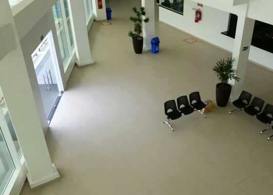 Q355 Rangka Baja Bangunan Komersial Gedung Pameran Struktur Baja Tahan Angin