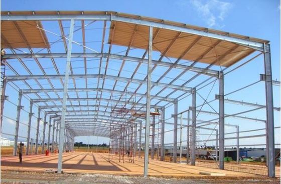 Portal Struktur Struktur Baja Lokakarya untuk Pabrik Pengolahan Dengan Pintu Terguling / Pintu Geser