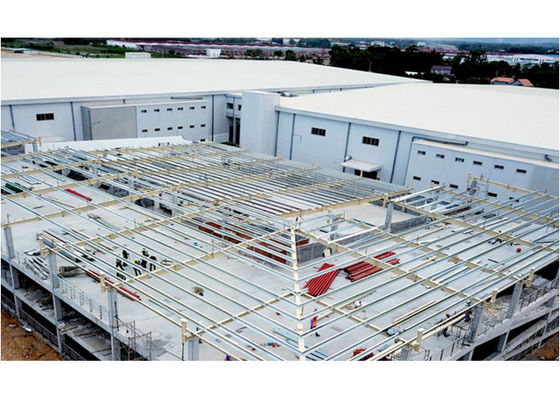 Q355 / Q235 Struktur baja Pabrik Kerangka Garasi Bangunan Prefab Konstruksi