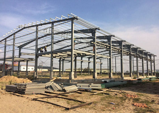 Struktur Baja Prefabrikasi Industri Frame Gudang Konstruksi Gedung Garasi