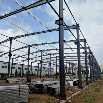 Hot Dip Galvanized Steel Workshop Konstruksi Dengan Panel Dinding Atap