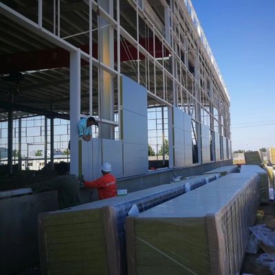 Prefab Long Span Steel Frame Warehouse Industrial Dengan Desain Disesuaikan