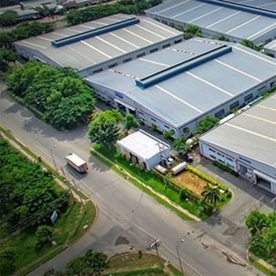 Gudang Struktur Baja Prefabrikasi yang Disesuaikan untuk Penyimpanan dan Produksi